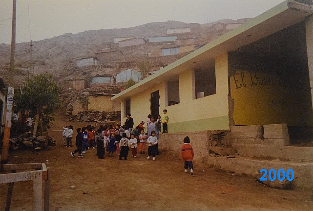 Unsere Schule in Mariátegui 2000